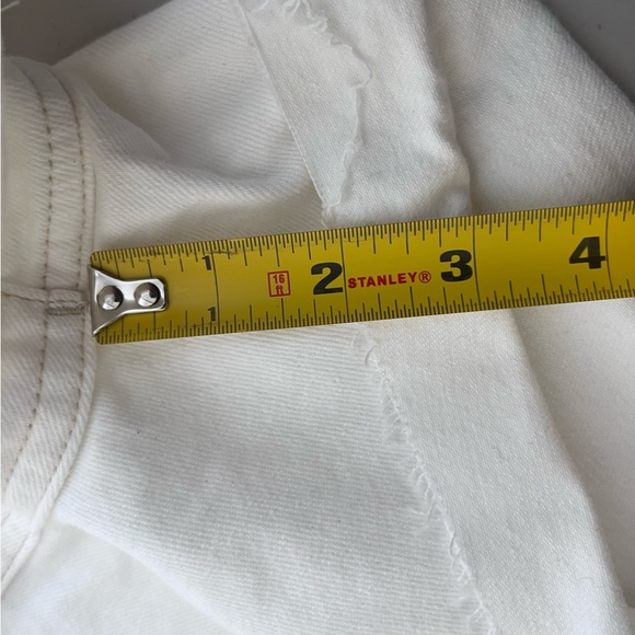 NWT GAP 4" High-Rise Dove Sz 32 | 14 Tall Shorts - Picture 15 of 16